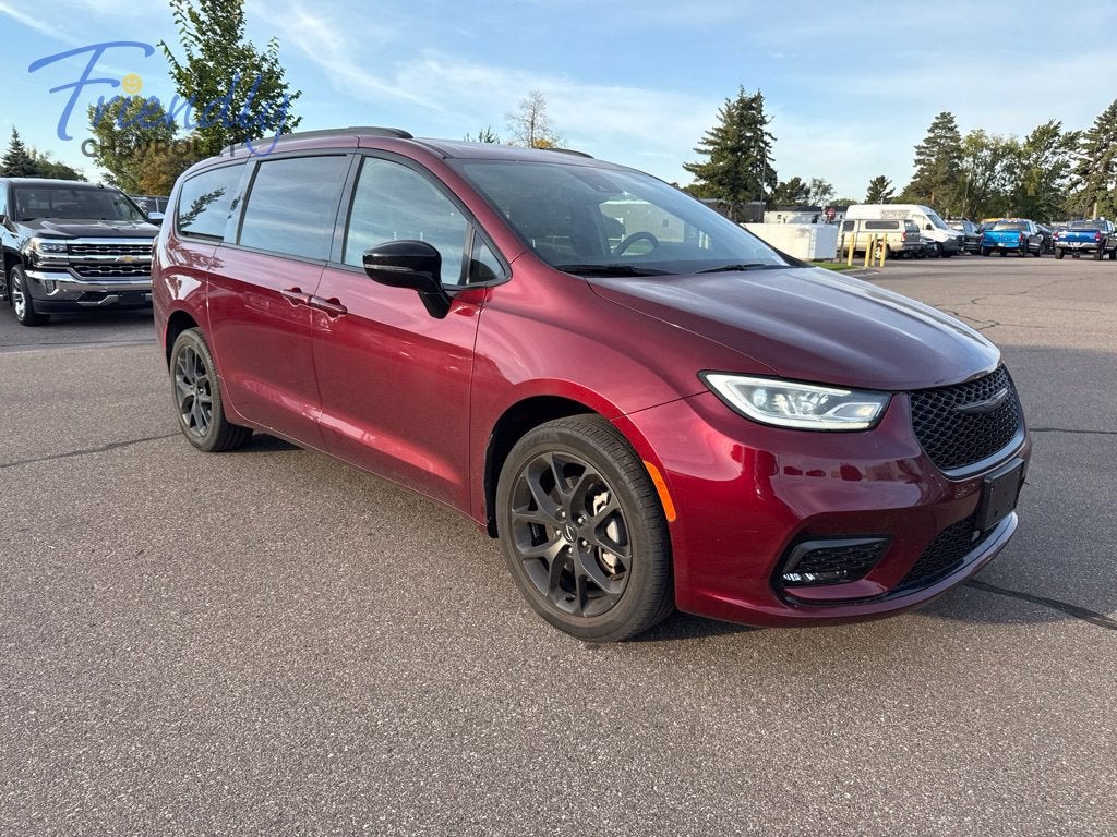 2023 Chrysler Pacifica Limited AWD