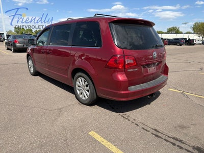 2014 Volkswagen Routan SE