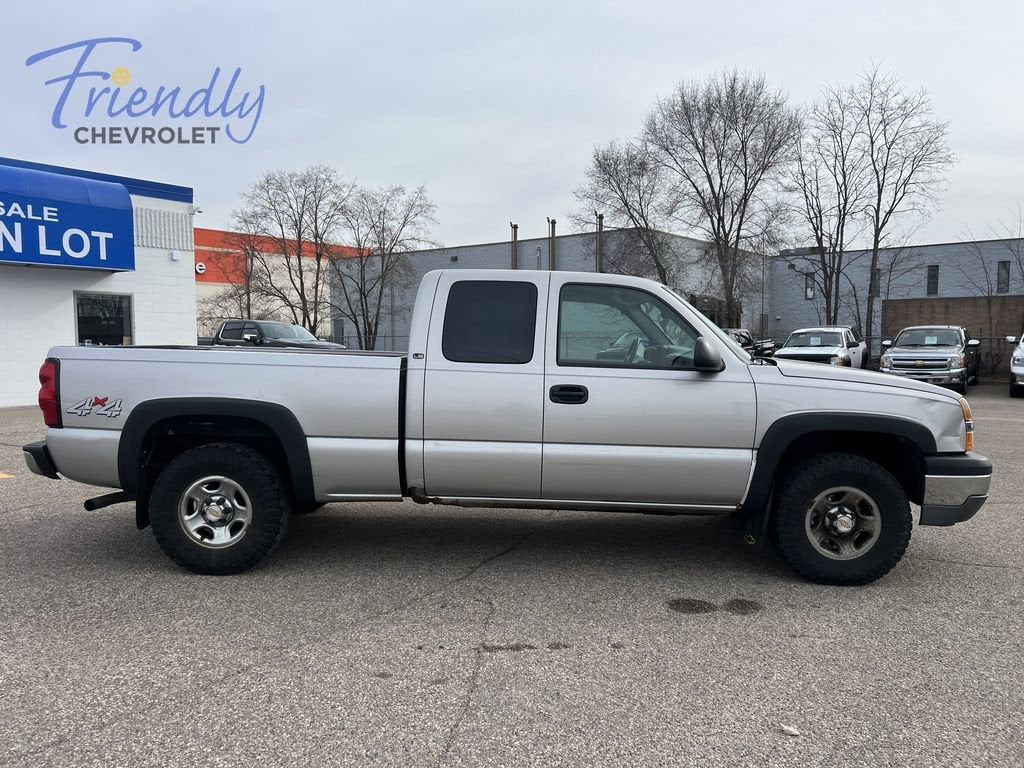 2004 Chevrolet Silverado 1500 LS
