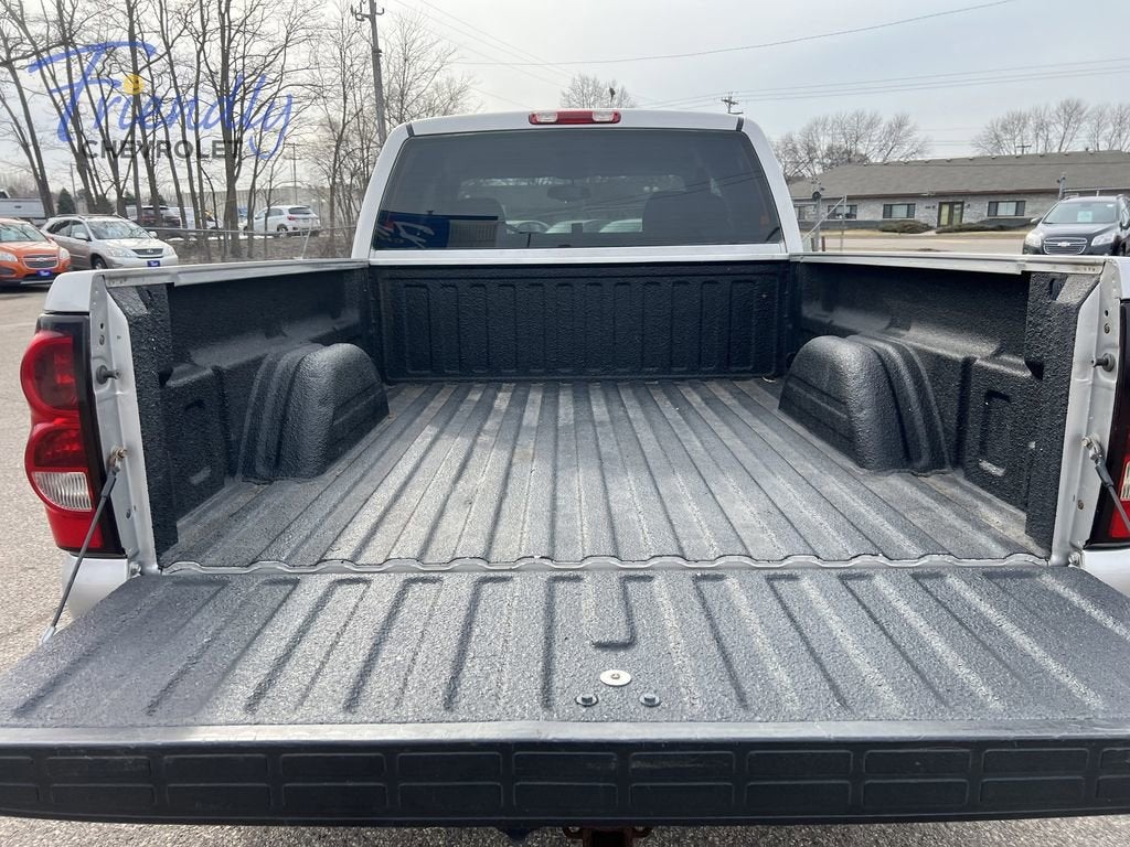 2004 Chevrolet Silverado 1500 LS