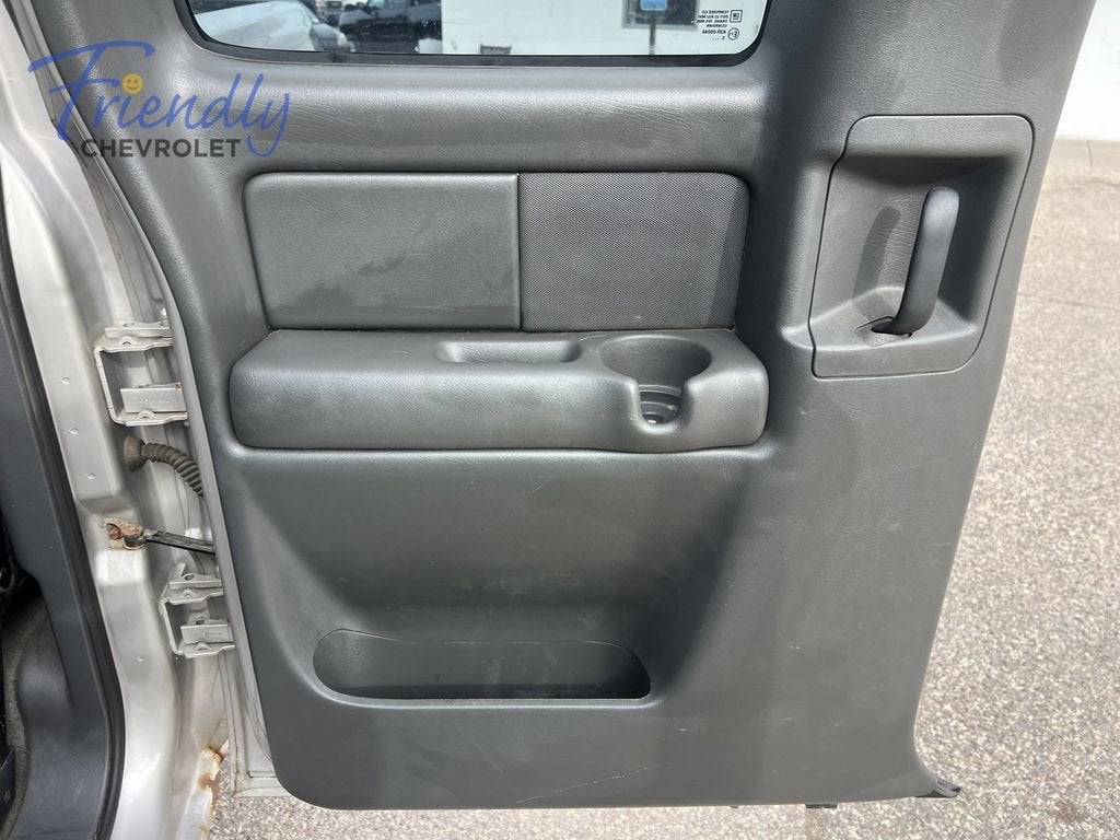 2004 Chevrolet Silverado 1500 LS