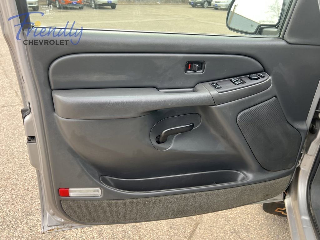 2004 Chevrolet Silverado 1500 LS