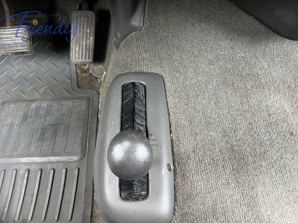 2004 Chevrolet Silverado 1500 LS