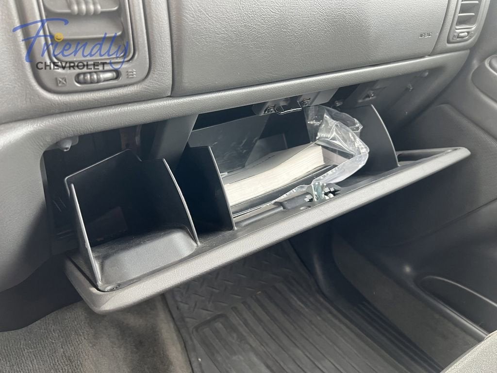 2004 Chevrolet Silverado 1500 LS