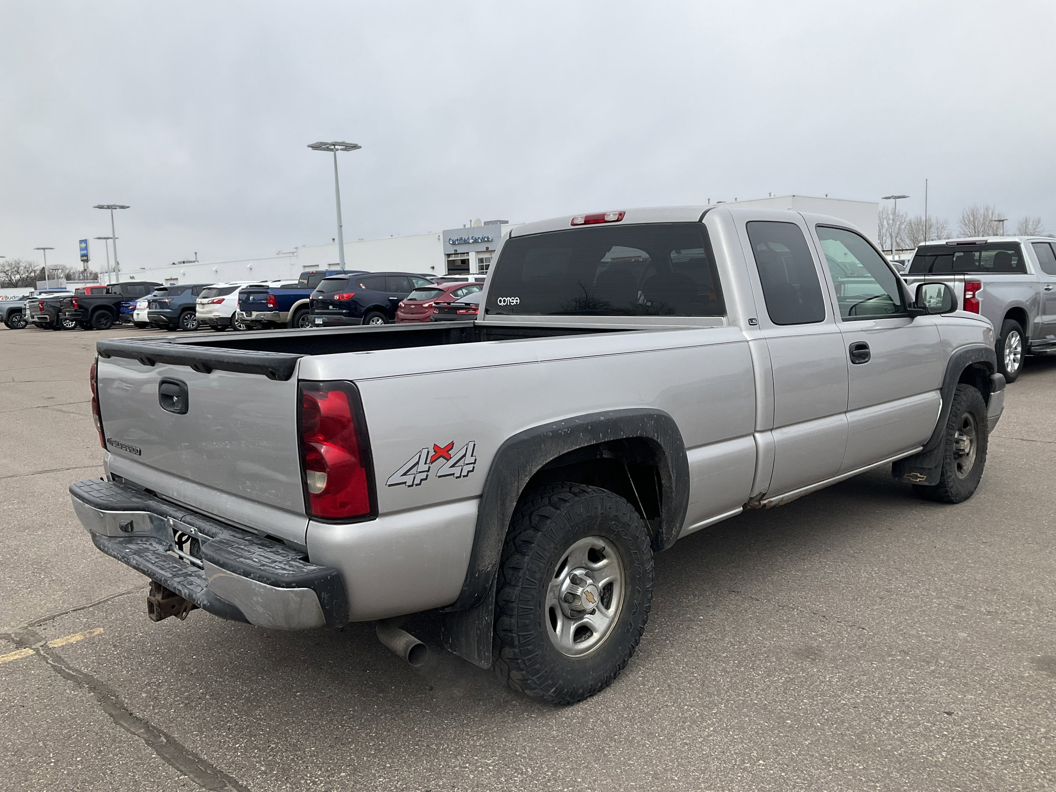 2004 Chevrolet Silverado 1500 LS