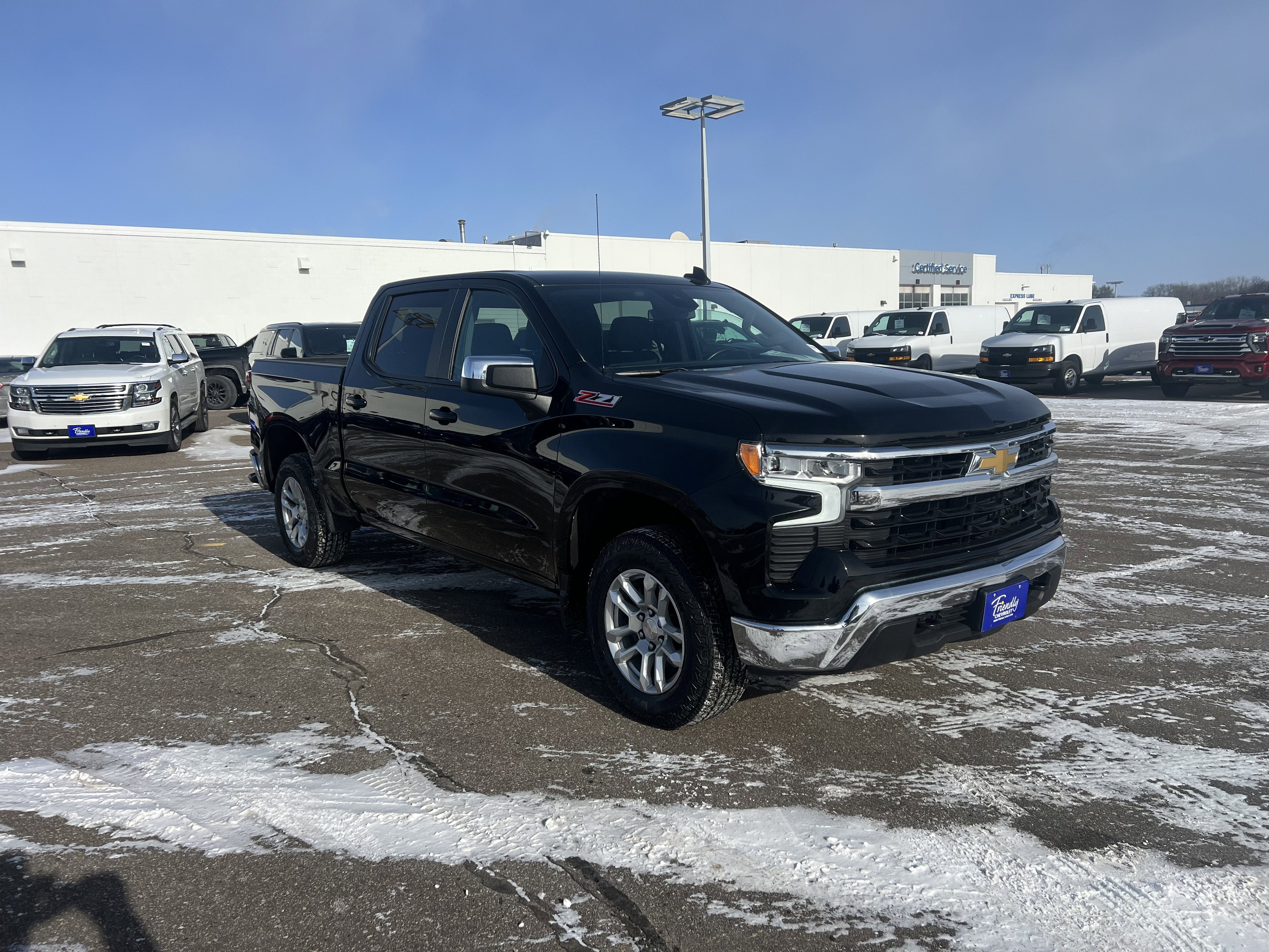 Certified 2022 Chevrolet Silverado 1500 LT with VIN 2GCUDDED4N1519153 for sale in Fridley, Minnesota