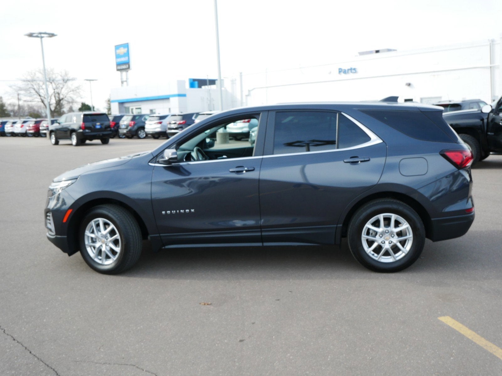 Certified 2022 Chevrolet Equinox LT with VIN 2GNAXUEV3N6151920 for sale in Fridley, Minnesota