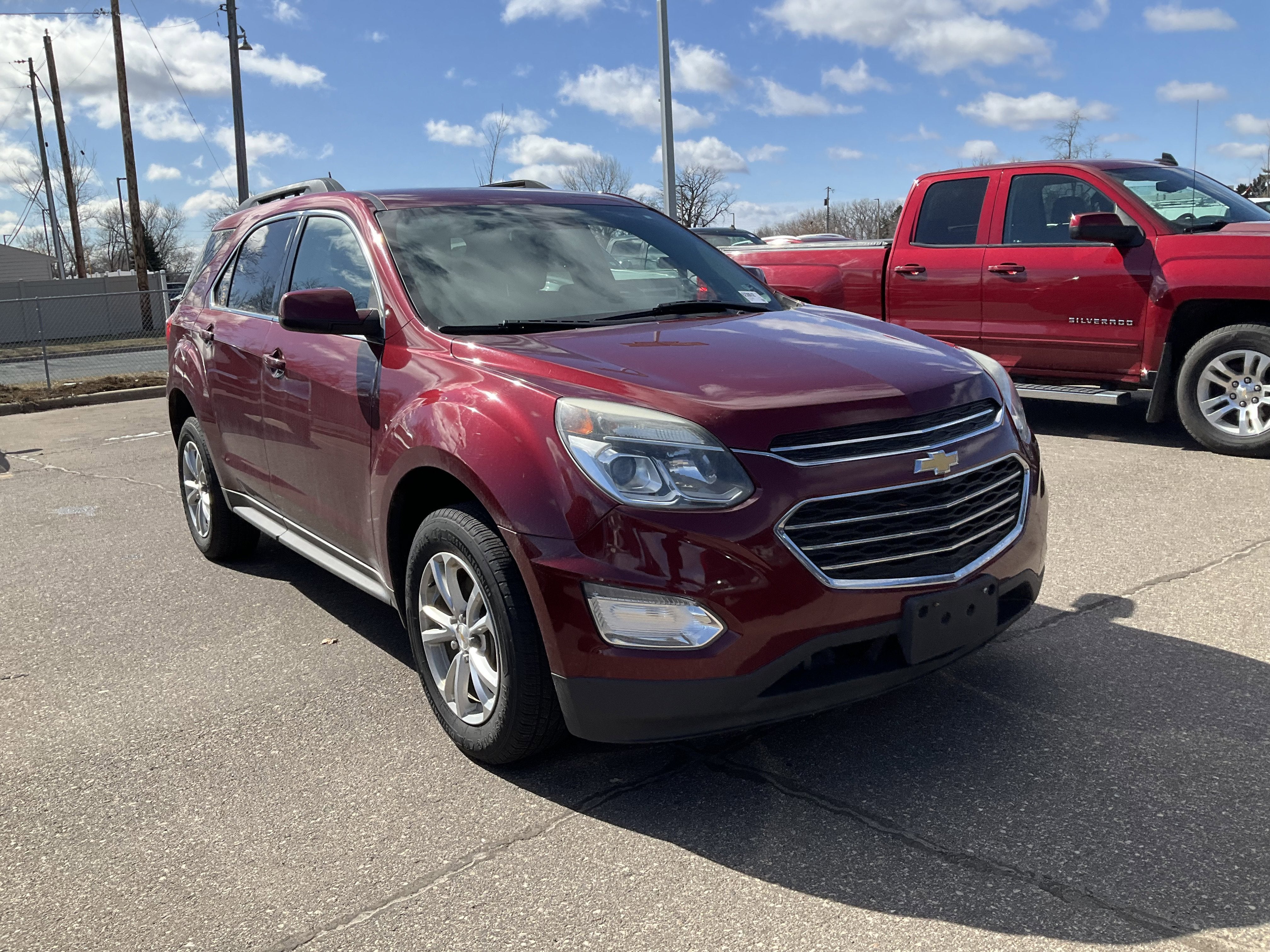 Used 2017 Chevrolet Equinox LT with VIN 2GNFLFEK5H6230612 for sale in Fridley, Minnesota