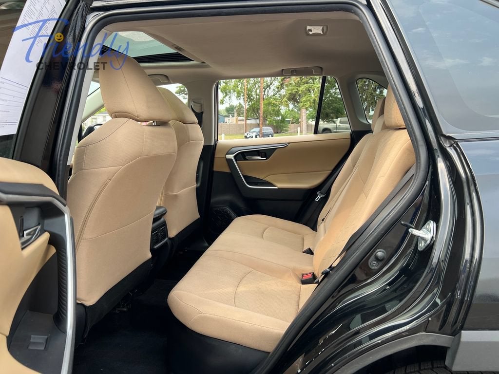 2020 Toyota RAV4 Hybrid XLE