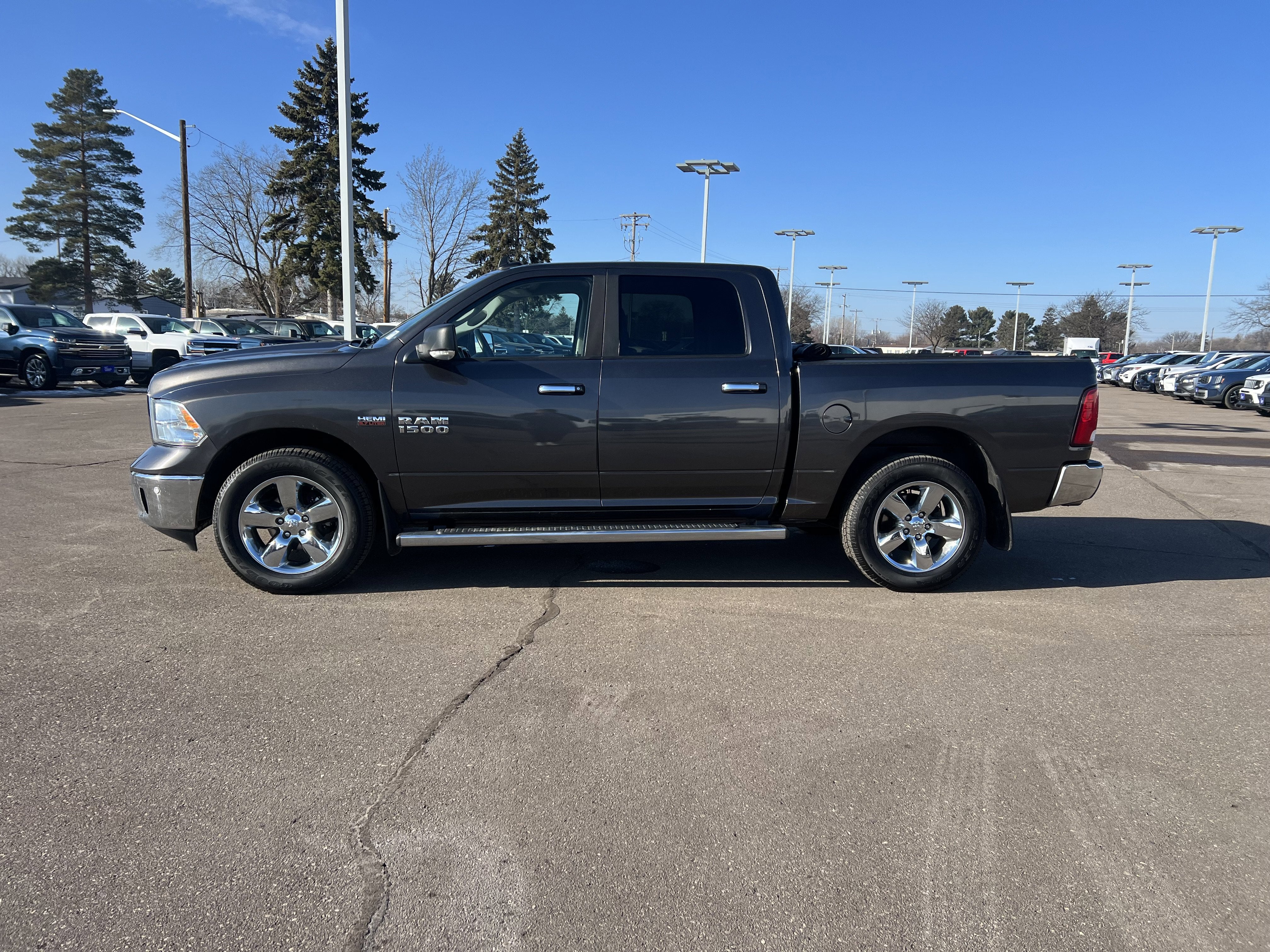 2017 RAM 1500 Big Horn Crew Cab 4x4 5'7" Box