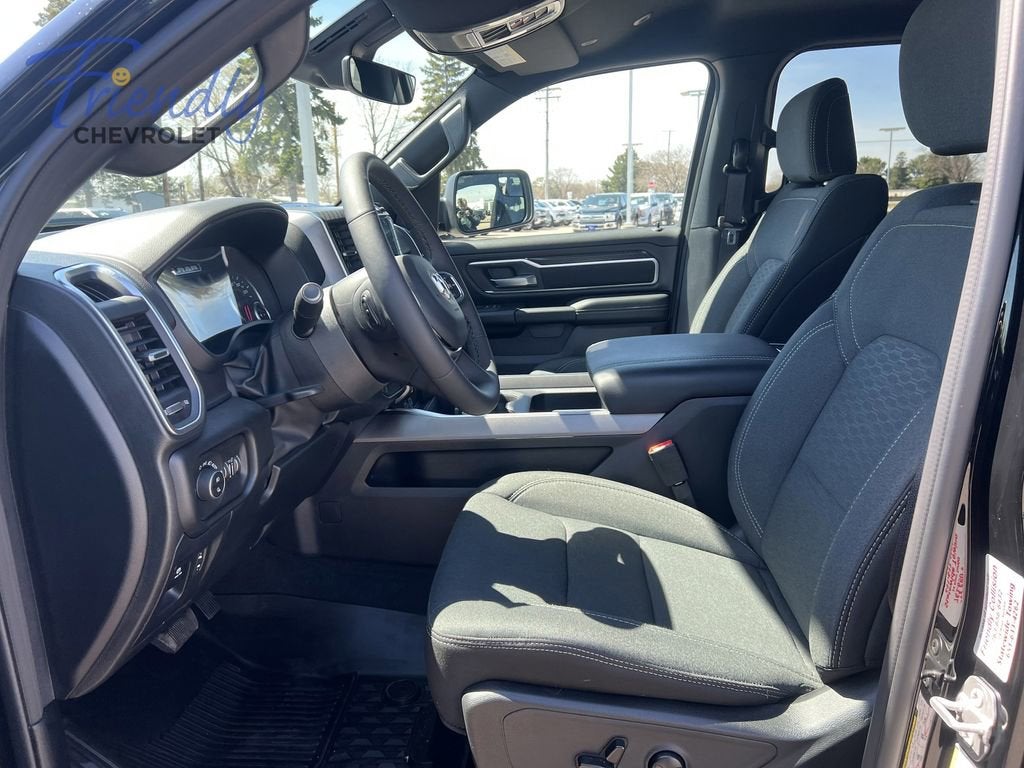 2025 RAM 1500 Big Horn Crew Cab 4x4 5'7" Box