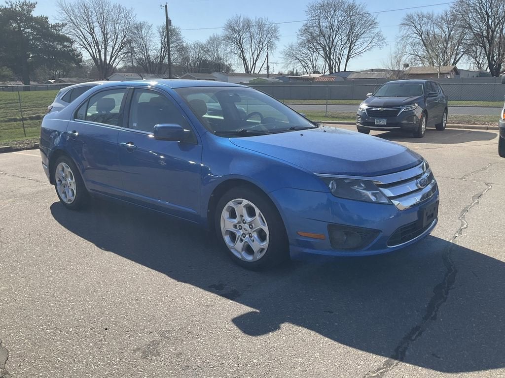 Used 2011 Ford Fusion SE with VIN 3FAHP0HA5BR224286 for sale in Fridley, Minnesota