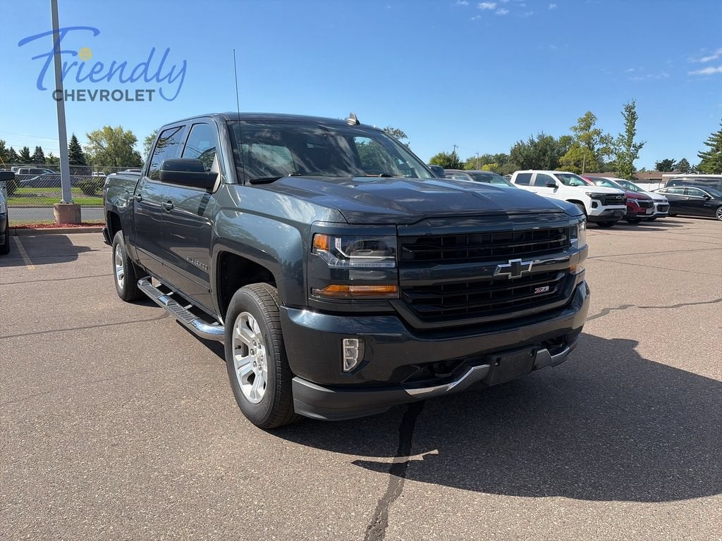 Used 2018 Chevrolet Silverado 1500 LT Z71 with VIN 3GCUKREC2JG472930 for sale in Fridley, Minnesota