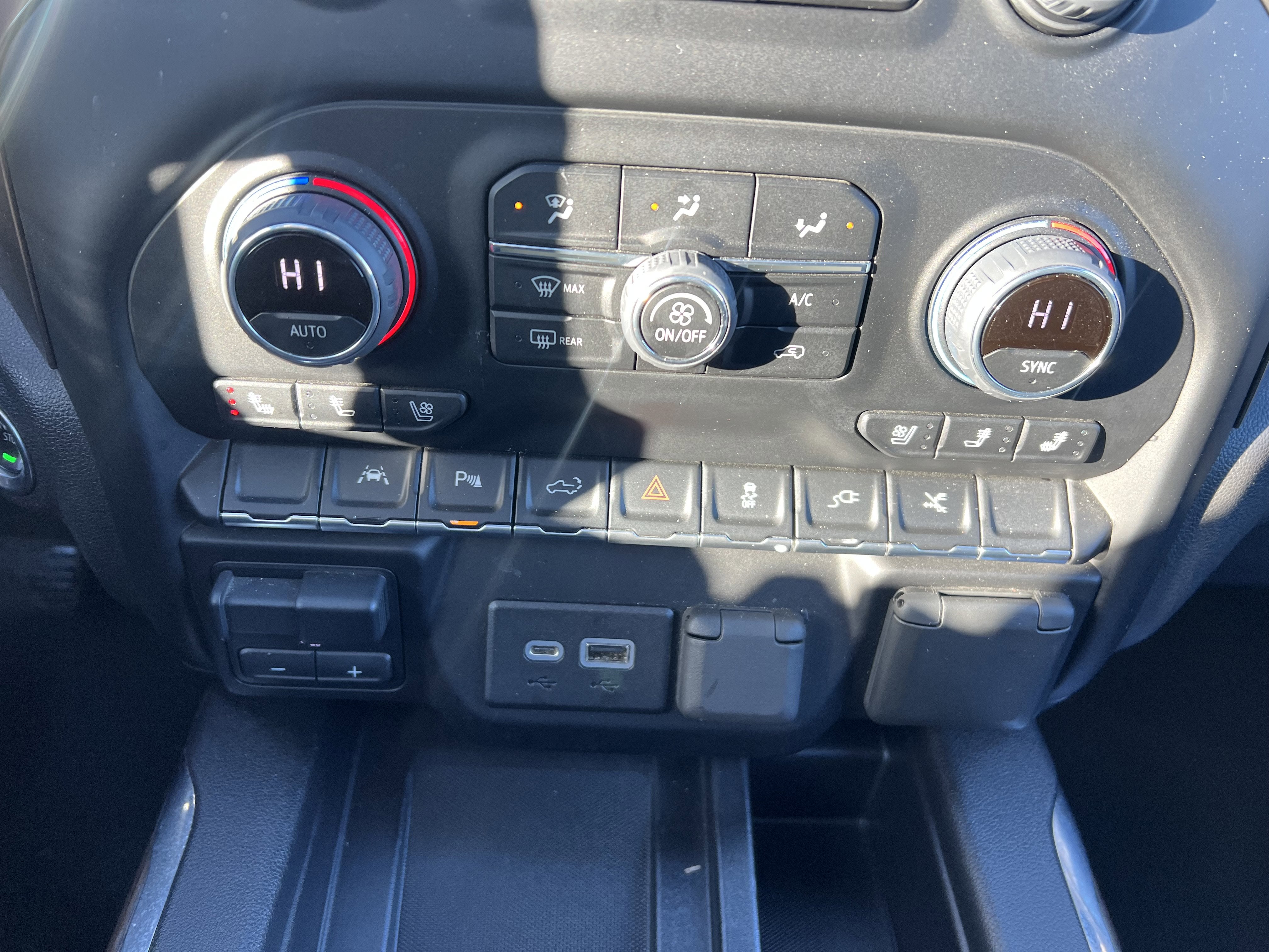 2022 Chevrolet Silverado 1500 LTD High Country