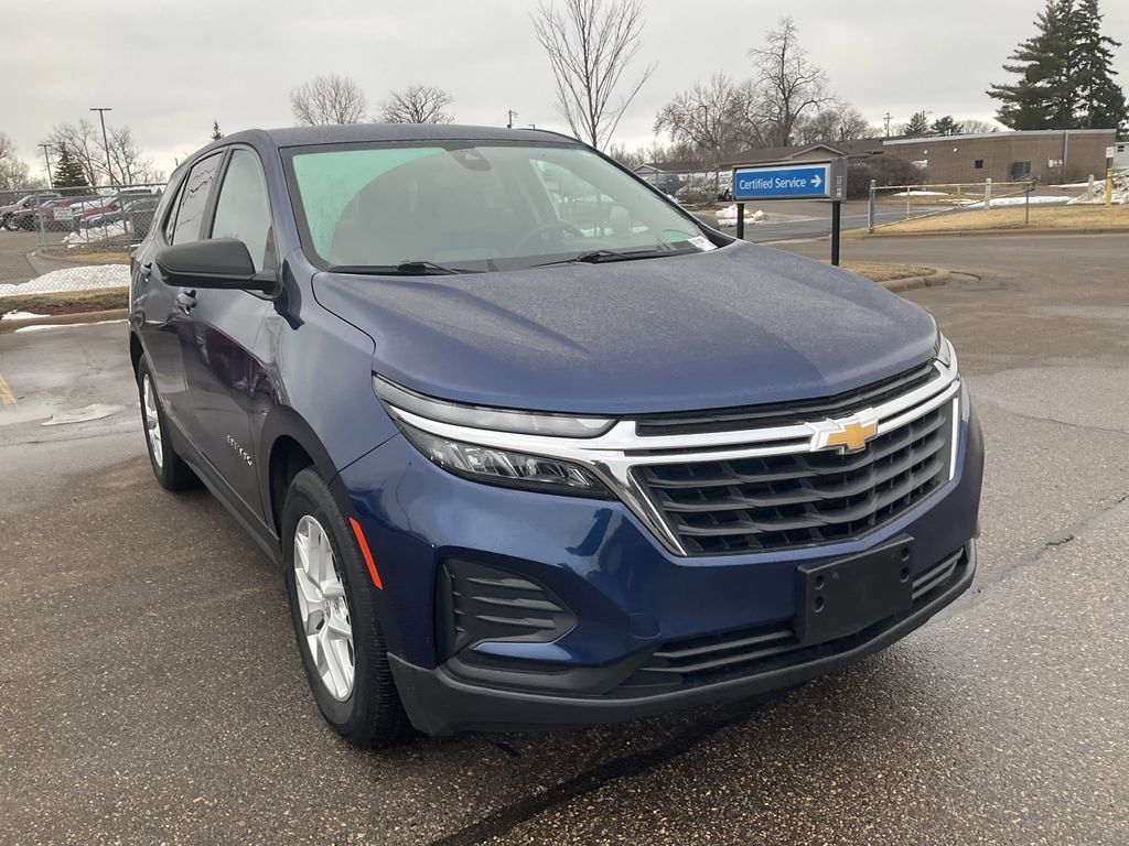 Used 2022 Chevrolet Equinox LS with VIN 3GNAXHEV1NS107102 for sale in Fridley, Minnesota