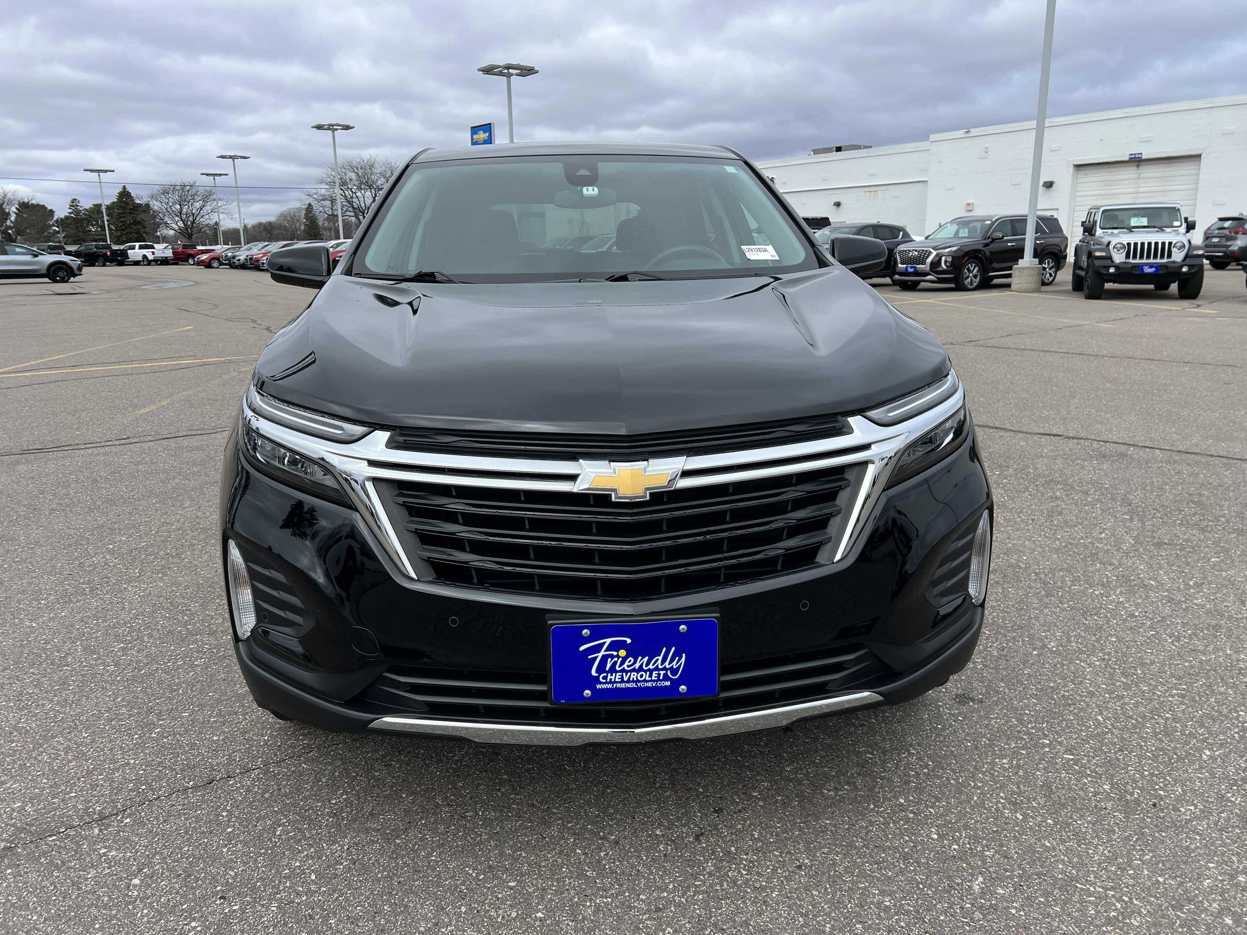 Used 2022 Chevrolet Equinox LT with VIN 3GNAXUEV3NL291283 for sale in Fridley, Minnesota