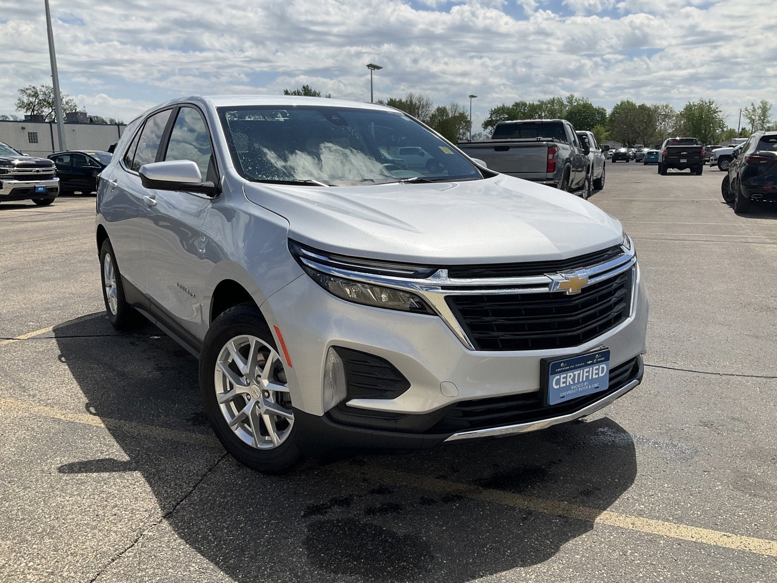 Certified 2022 Chevrolet Equinox LT with VIN 3GNAXUEV8NL189400 for sale in Fridley, Minnesota