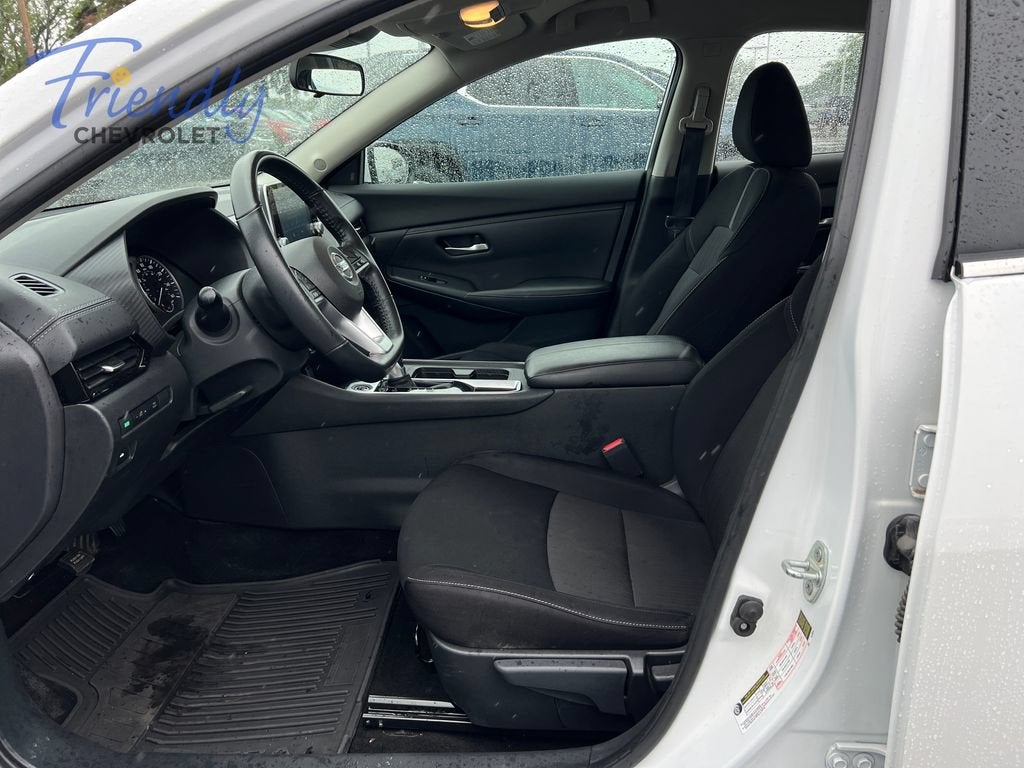 2022 Nissan Sentra SV Xtronic CVT