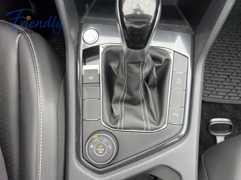 2024 Volkswagen Tiguan 2.0T SE R-Line Black