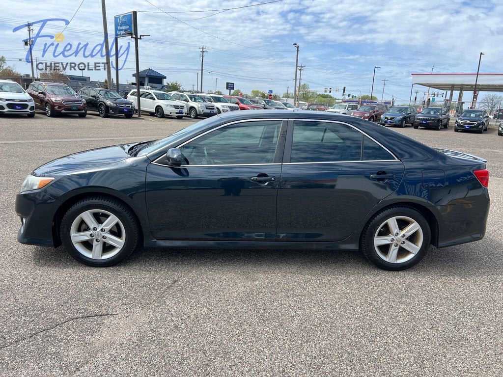 Used 2014 Toyota Camry SE with VIN 4T1BF1FK0EU442567 for sale in Fridley, Minnesota