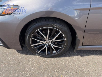 2024 Toyota Camry Hybrid SE