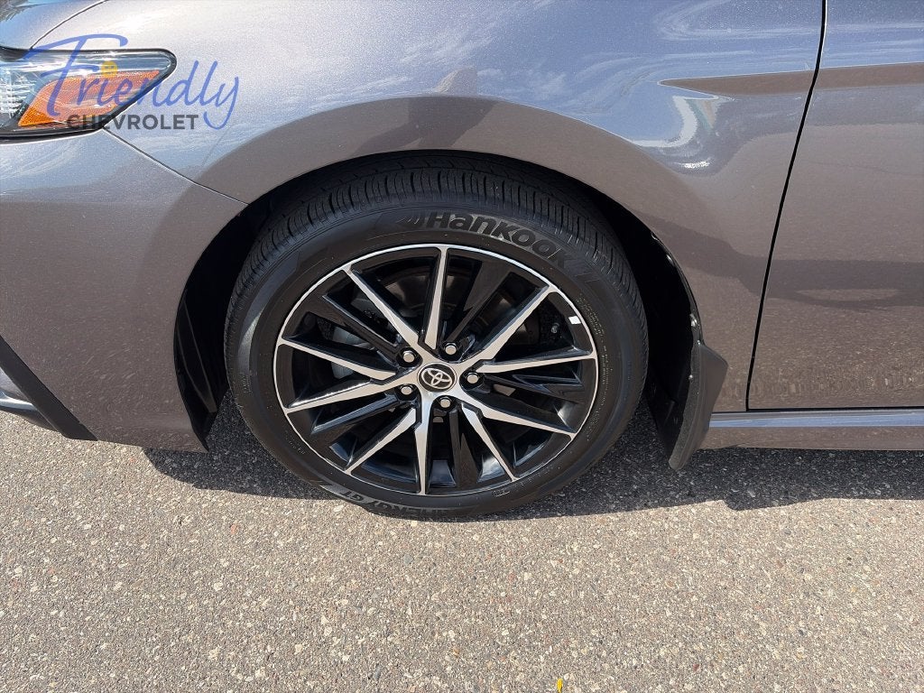 2024 Toyota Camry Hybrid SE