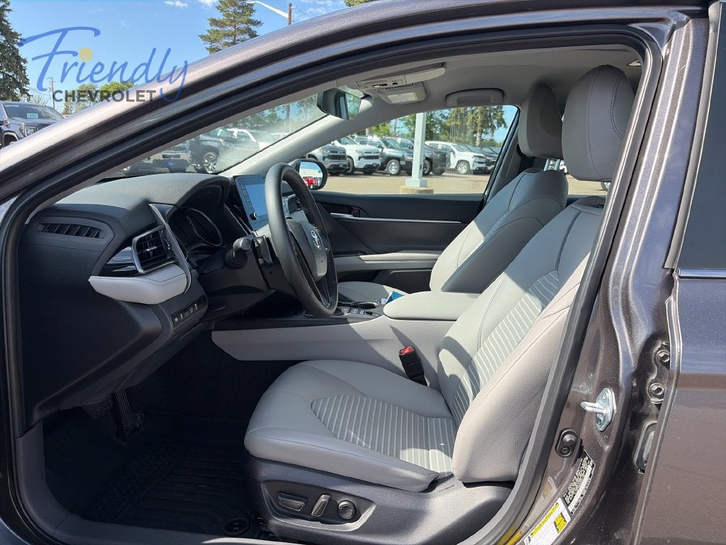 2024 Toyota Camry Hybrid SE