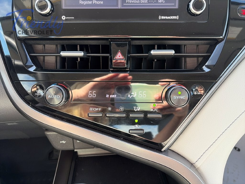 2024 Toyota Camry Hybrid SE