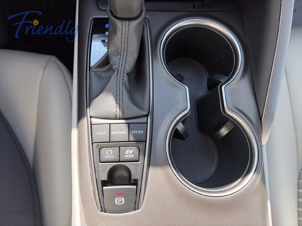2024 Toyota Camry Hybrid SE