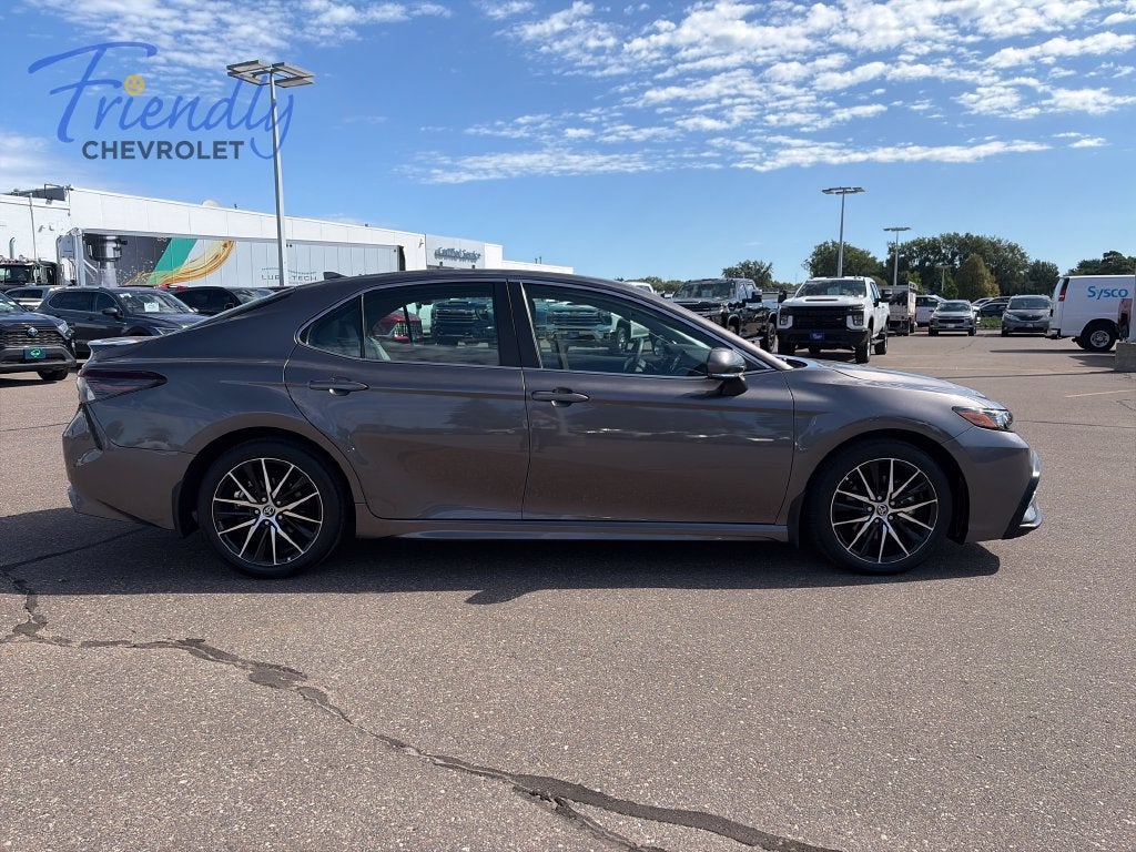 2024 Toyota Camry Hybrid SE