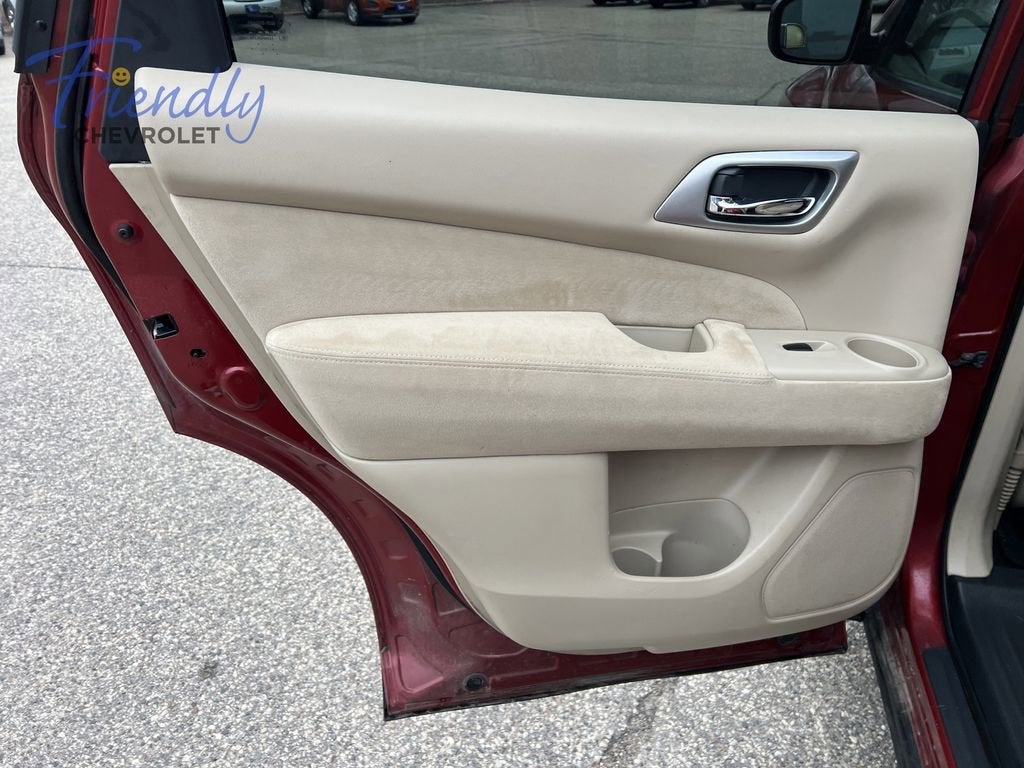 2016 Nissan Pathfinder S