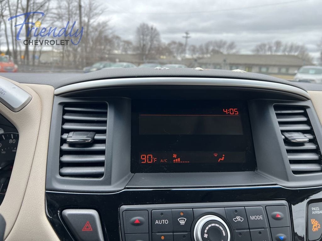 2016 Nissan Pathfinder S