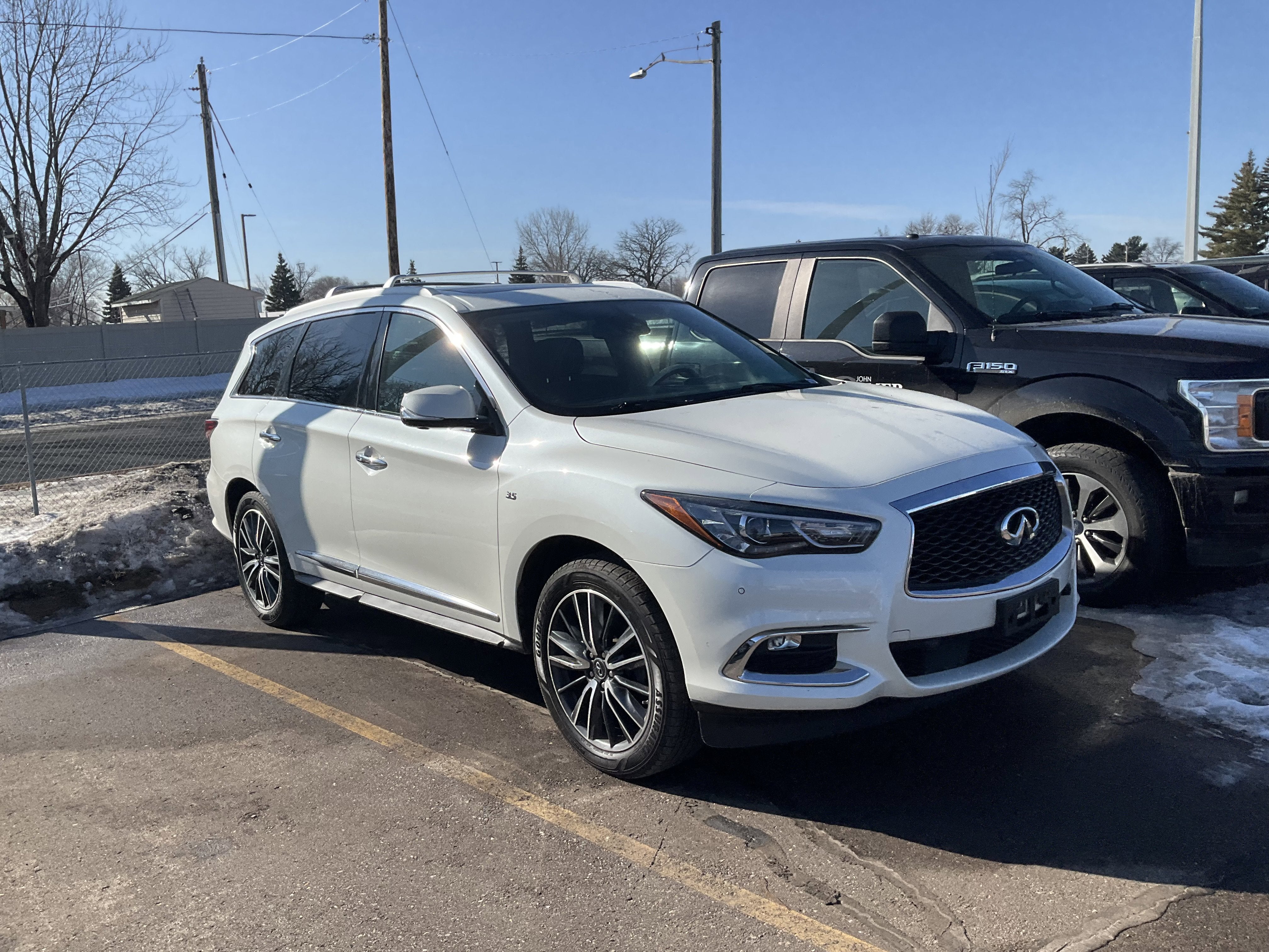 2017 INFINITI QX60 AWD