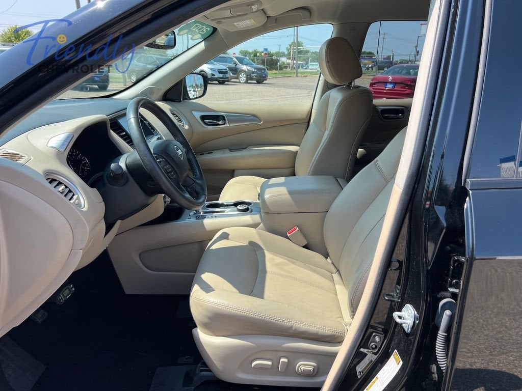 2017 Nissan Pathfinder SL
