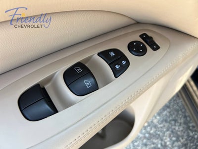 2017 Nissan Pathfinder SL