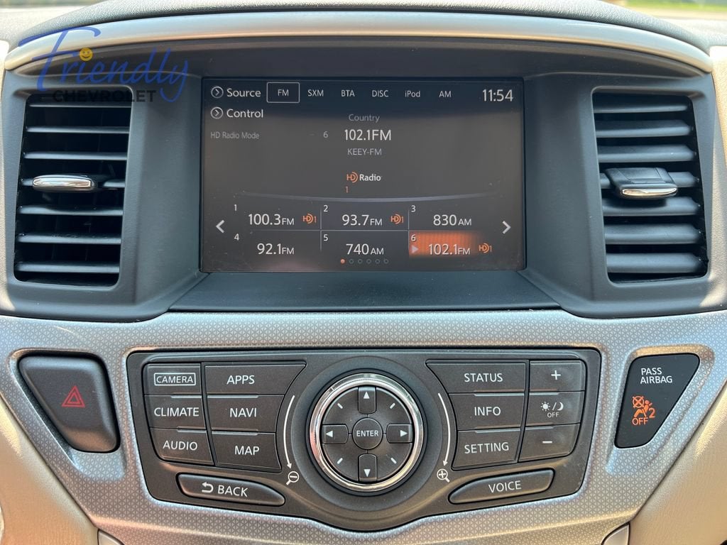 2017 Nissan Pathfinder SL