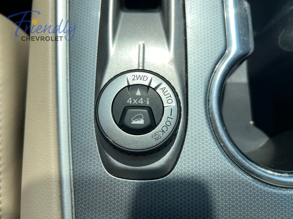 2017 Nissan Pathfinder SL