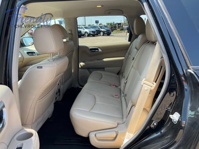 2017 Nissan Pathfinder SL