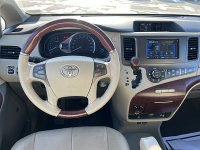 2011 Toyota Sienna XLE