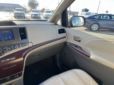 2011 Toyota Sienna XLE