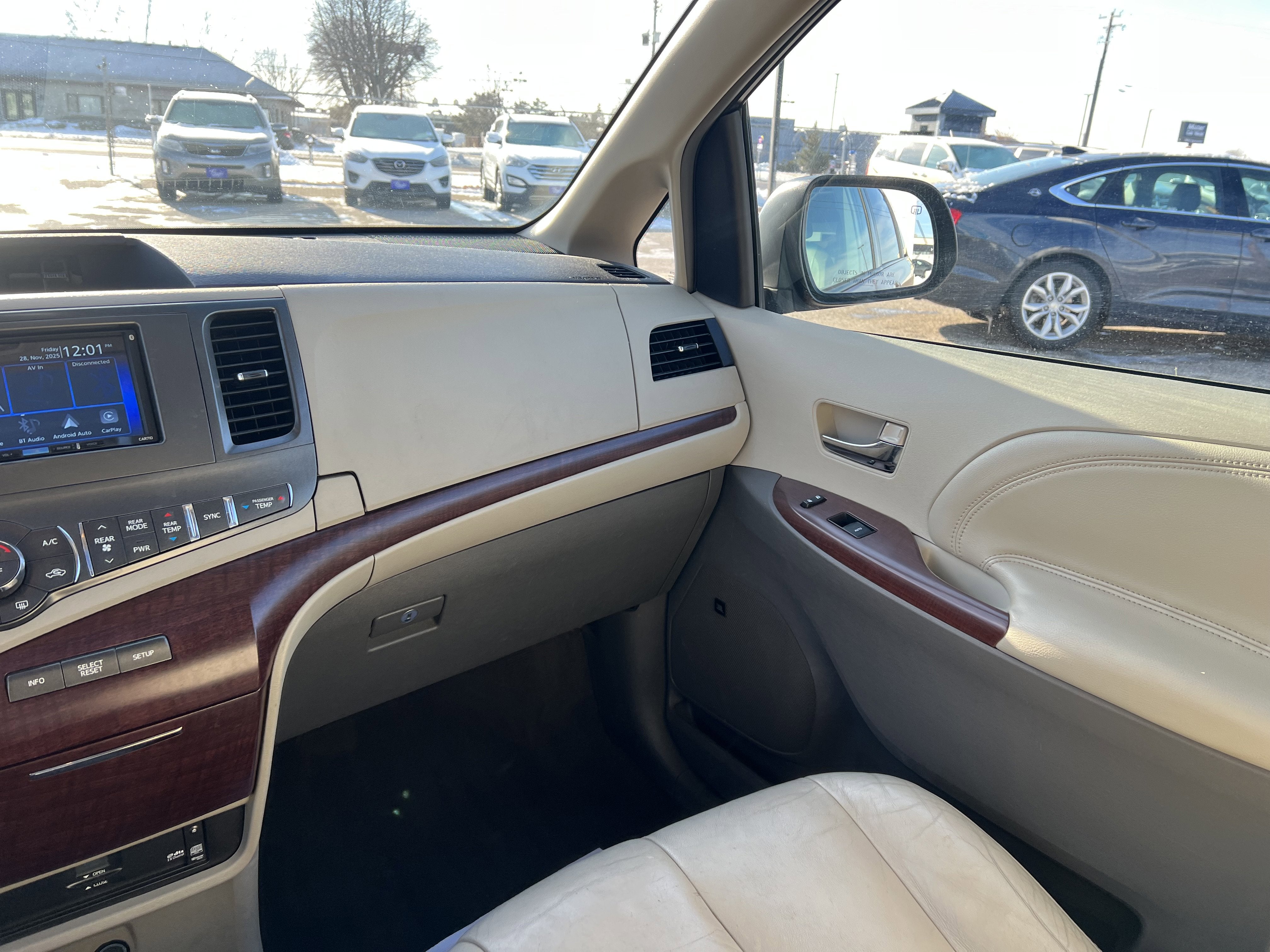 2011 Toyota Sienna XLE