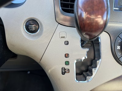 2011 Toyota Sienna XLE