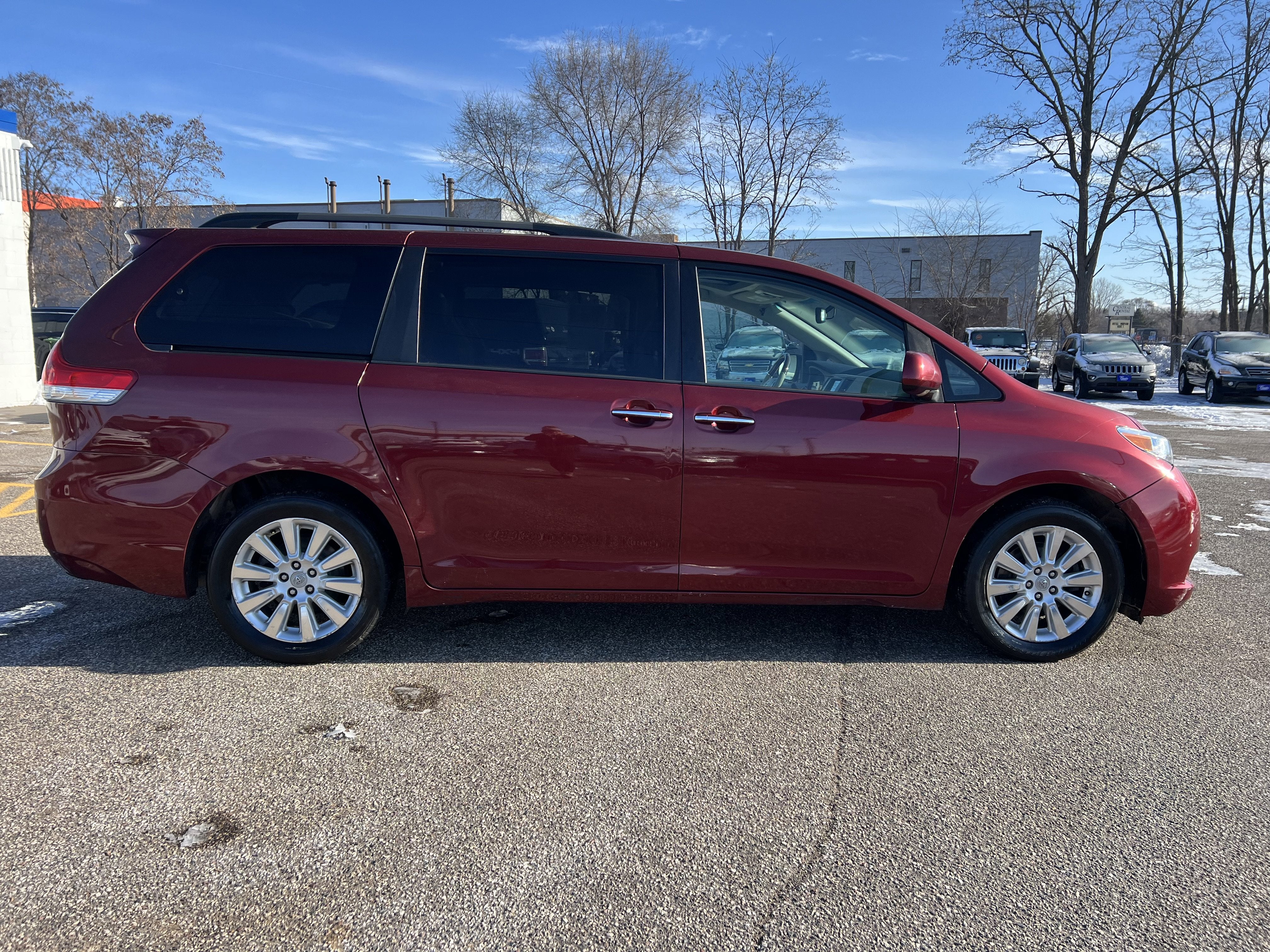 2011 Toyota Sienna XLE