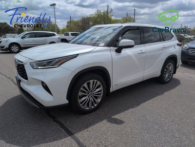2022 Toyota Highlander Hybrid Platinum