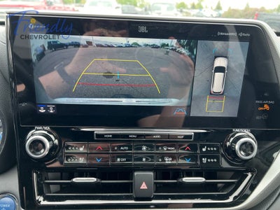 2022 Toyota Highlander Hybrid Platinum