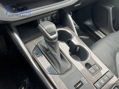 2022 Toyota Highlander Hybrid Platinum