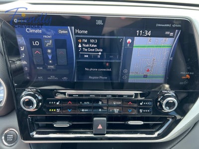 2022 Toyota Highlander Platinum