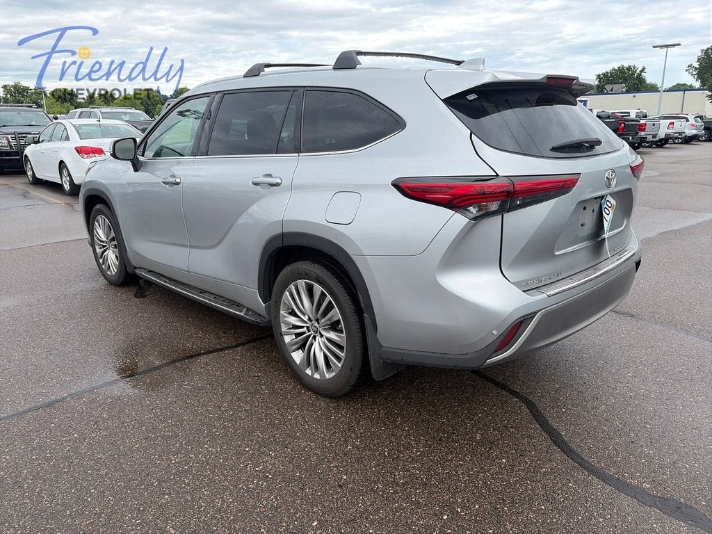 2022 Toyota Highlander Platinum