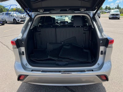 2022 Toyota Highlander Platinum