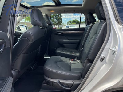 2022 Toyota Highlander Platinum